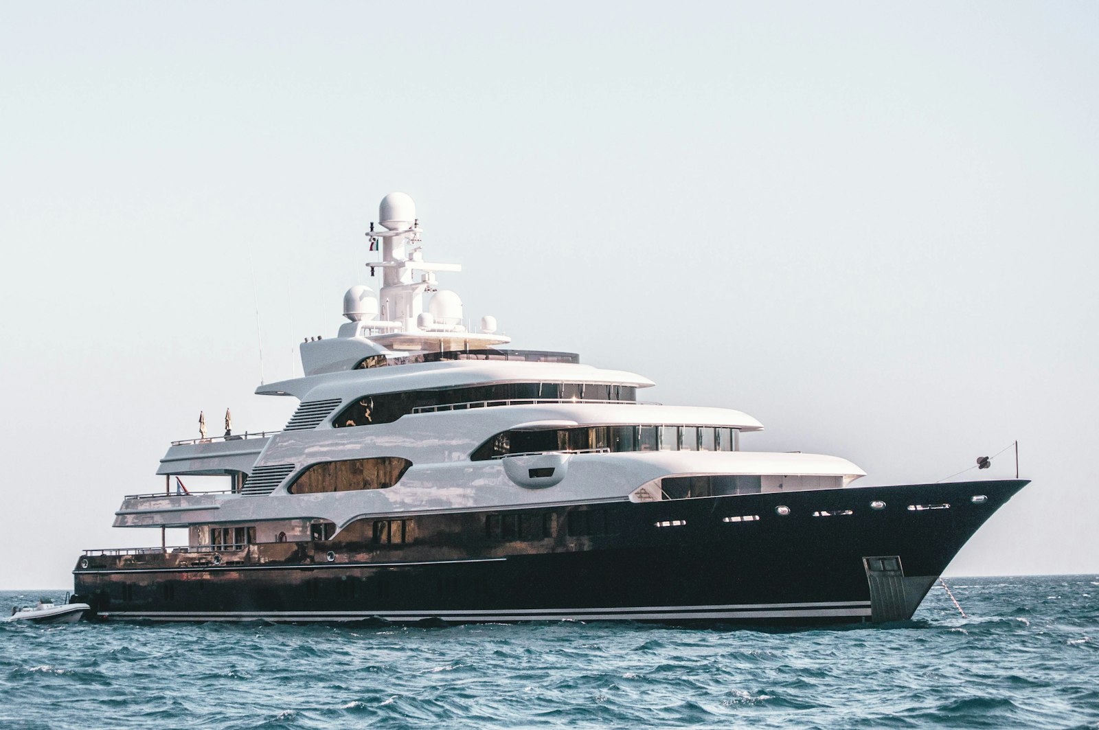 Boat Dealers & Brokerages